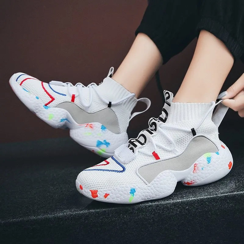 Men's camouflage pattern vulcanised sneakers with mesh upper and flat rubber sole