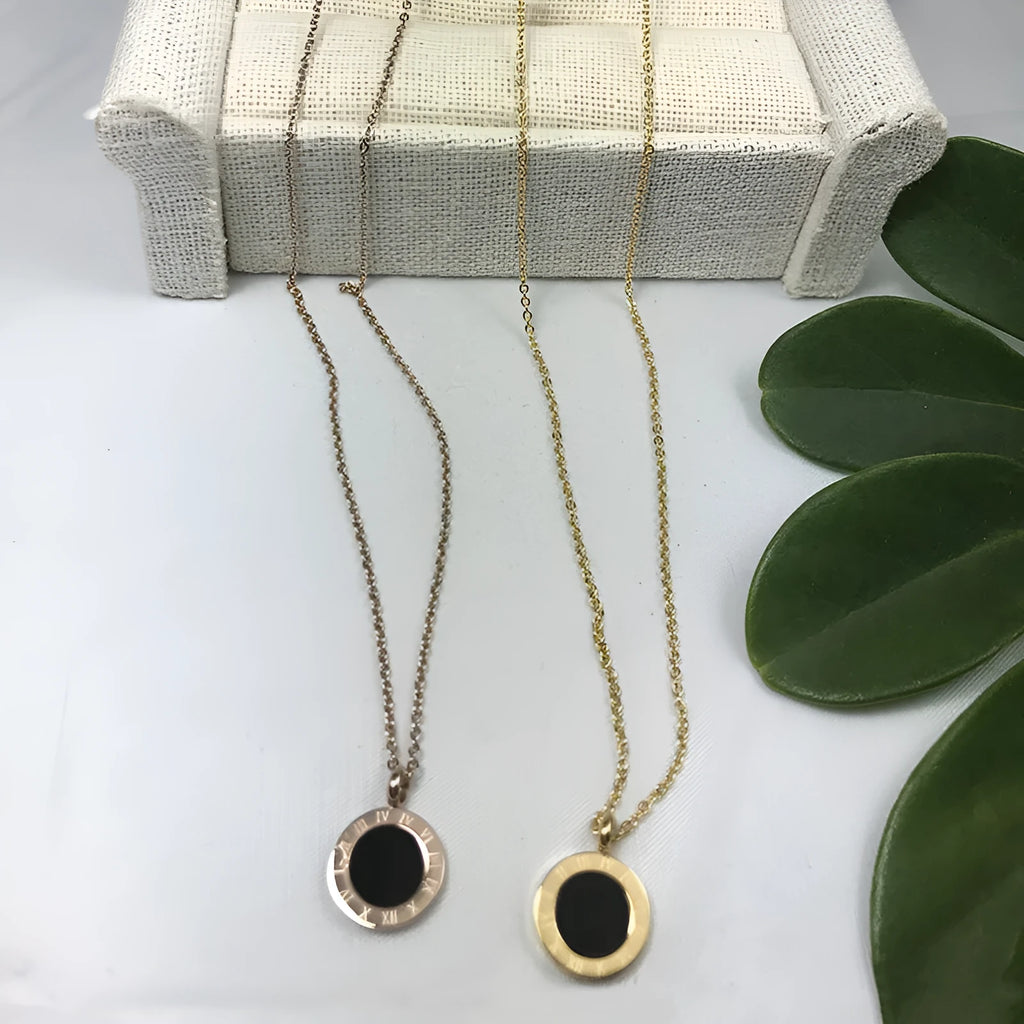 Roman pattern black shell pendant round titanium steel electroplated gold finish