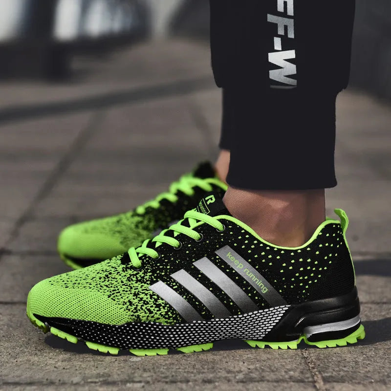 Men's sports casual shoes with fly woven upper and ventilation technology on hard ground