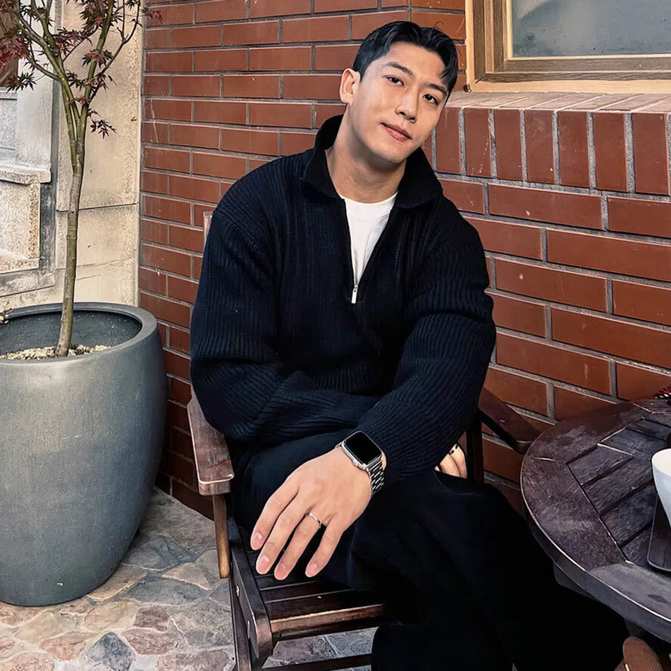 Men's half-zip knitted jacket in black or gray, ice silk polyester, slim fit, turn-down collar, sizes M to XXXL