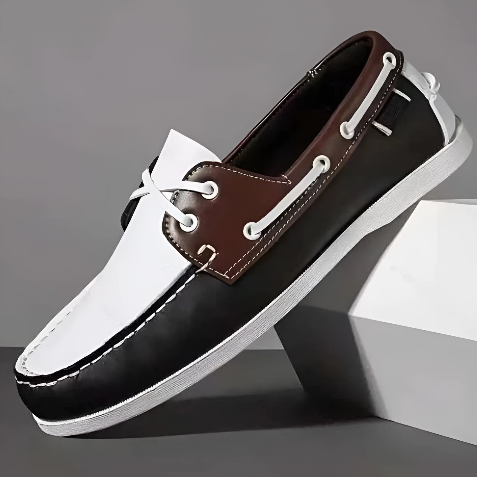 Men's British style casual shoes in artificial PU with flat heel and round toe design