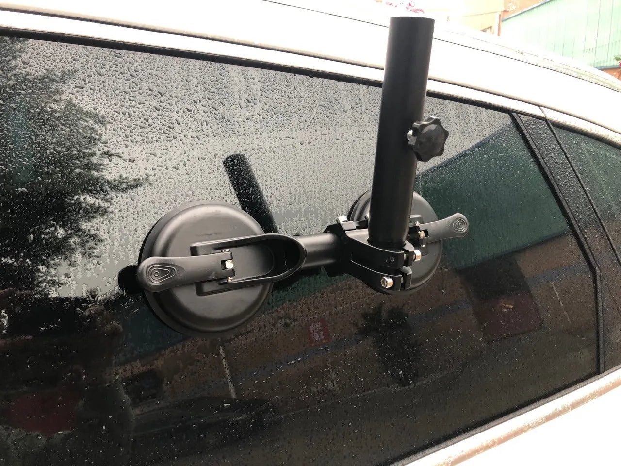 Black off-road car sucker base for flagpole mounting with round suction cup