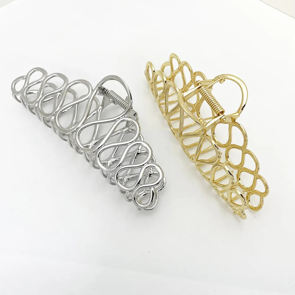 Minimalist large hair clip with tassel decoration in gold or silver electroplated finish