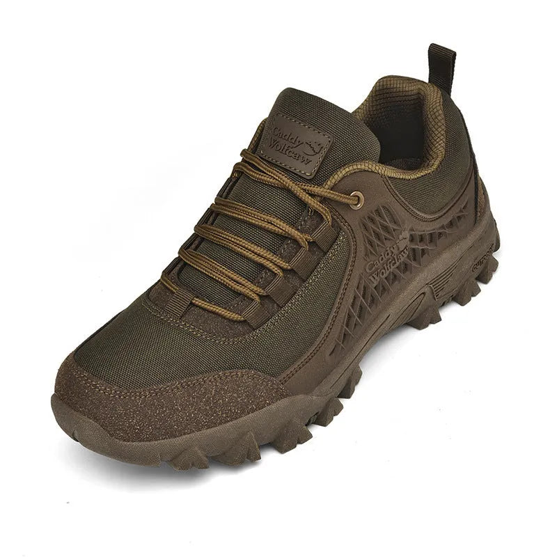 Men's khaki hiking shoes with non-slip platform sole and PU mesh upper, low-top lace-up design for outdoor mountaineering