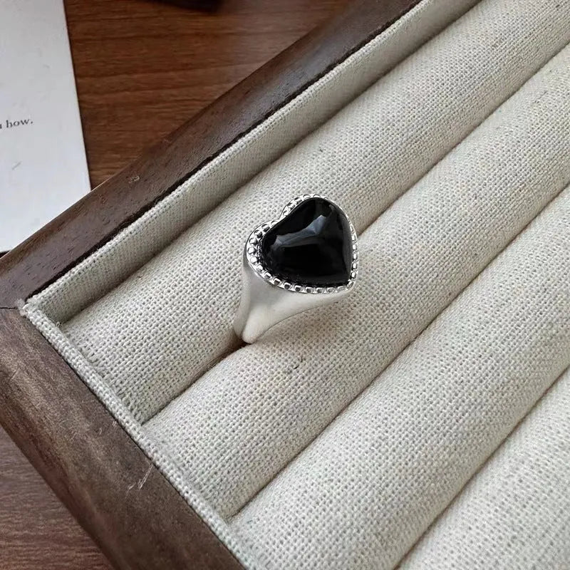 S925 sterling silver ring with black agate heart design and adjustable opening