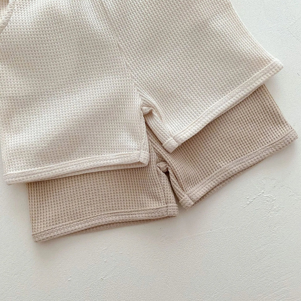 Unisex baby summer two-piece cotton bear top and shorts suit in beige