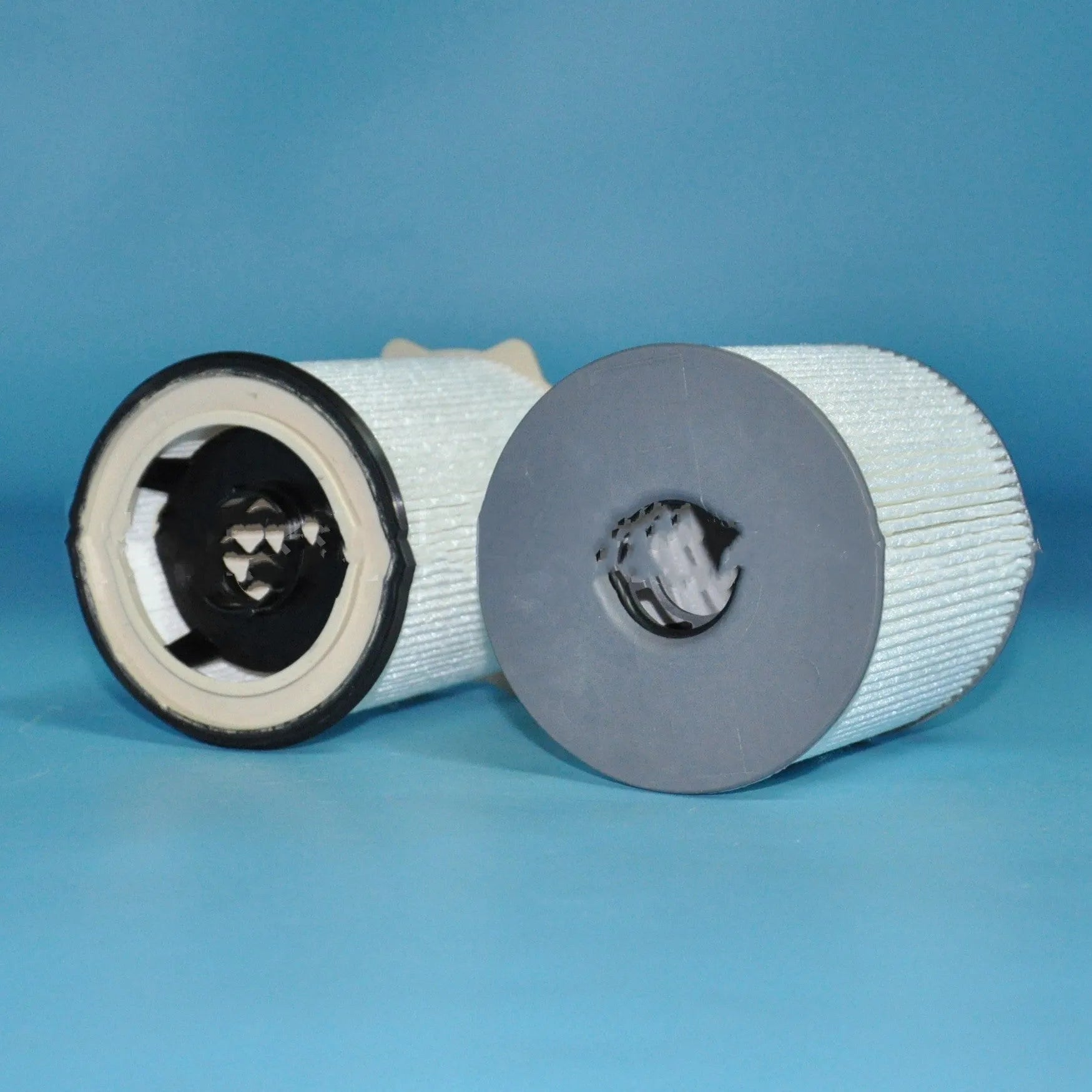 White diesel fuel filter kit for RAM 1500-5500 vehicles with chemical fibre filter element