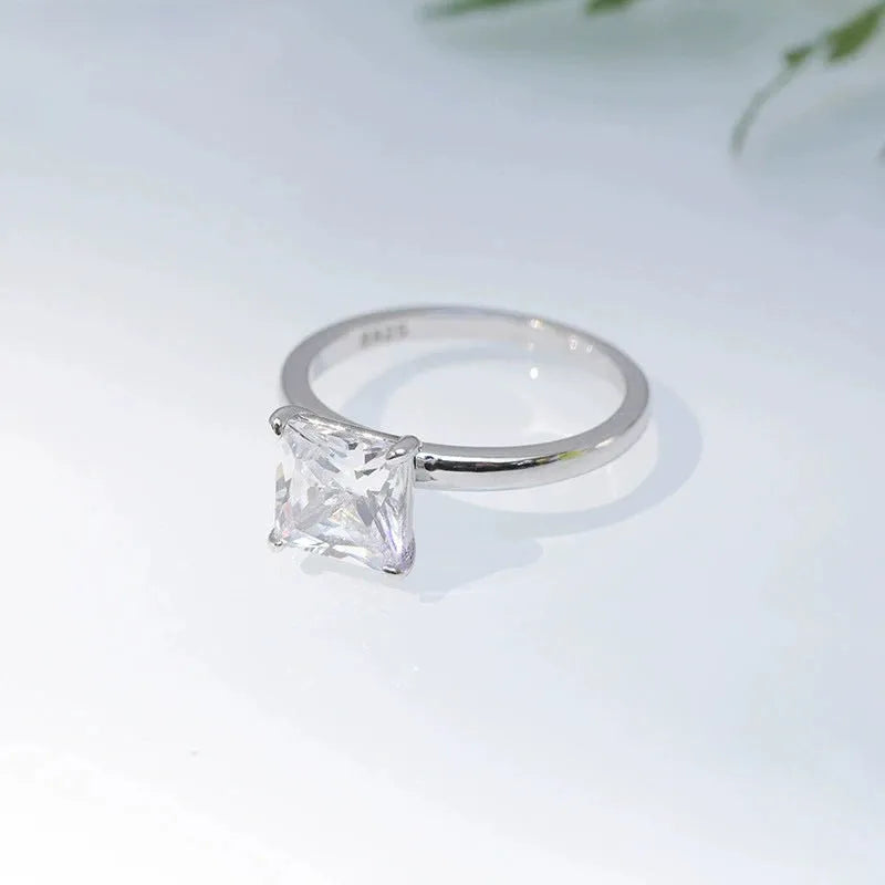 A simple geometric round ring made from 925 sterling silver, shown in gold, rose gold, and silver colour options.