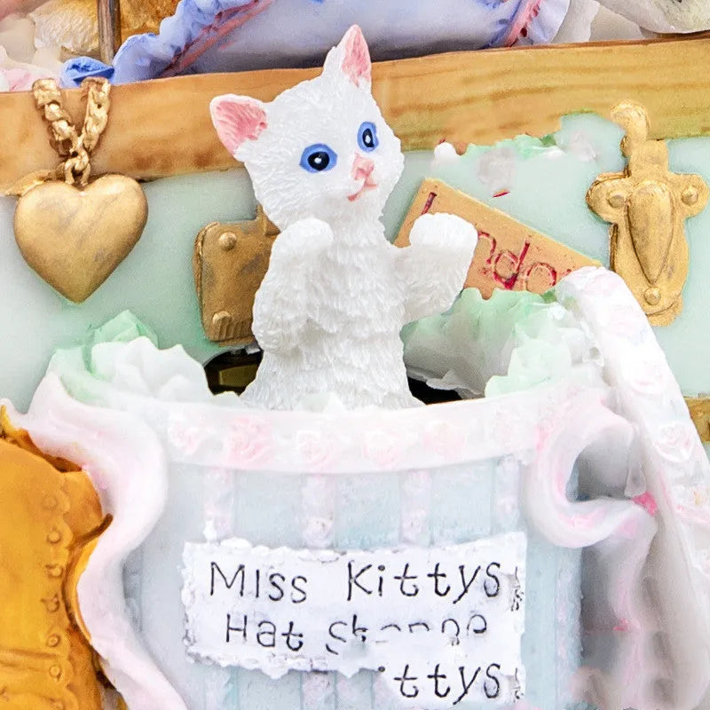 Cold porcelain cat jewellery box music box with rotating snowflakes and light, 18-note Yunsheng movement, 155 x 120 x 170mm