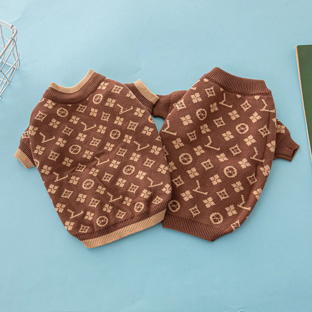 A wool dog sweater for autumn and winter available in sizes XS to XXL.