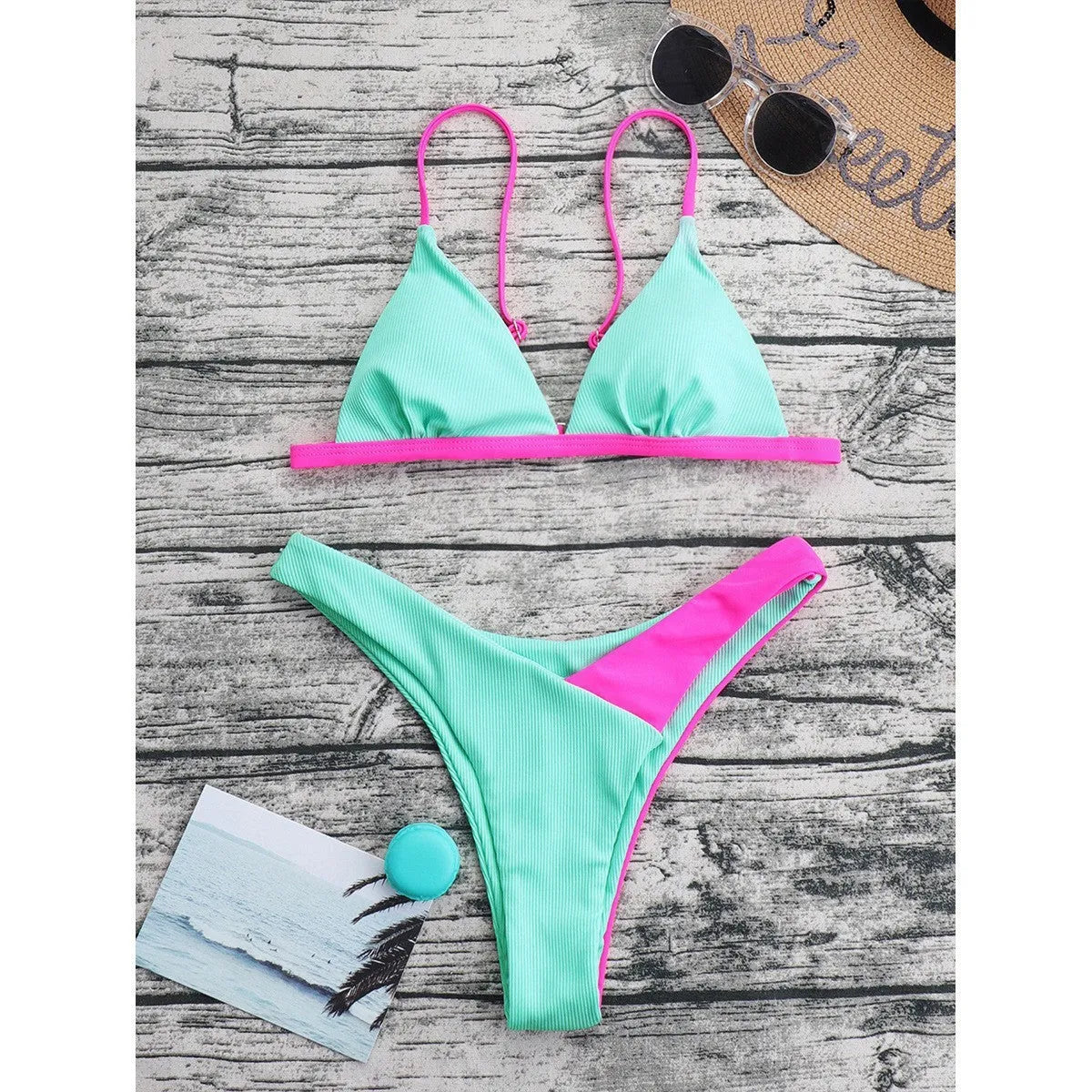 Women's two-piece swimsuit briefs in a pattern, European/American style, made from nylon.