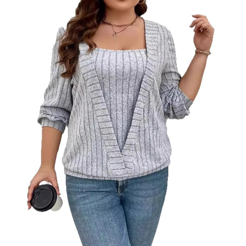 V-neck long sleeve false two-piece suit in solid colour rib fabric, shown in loose fit.