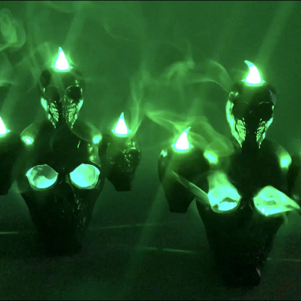 Halloween skull ornament with LED light, plastic construction, gold finish, 14x12x9cm