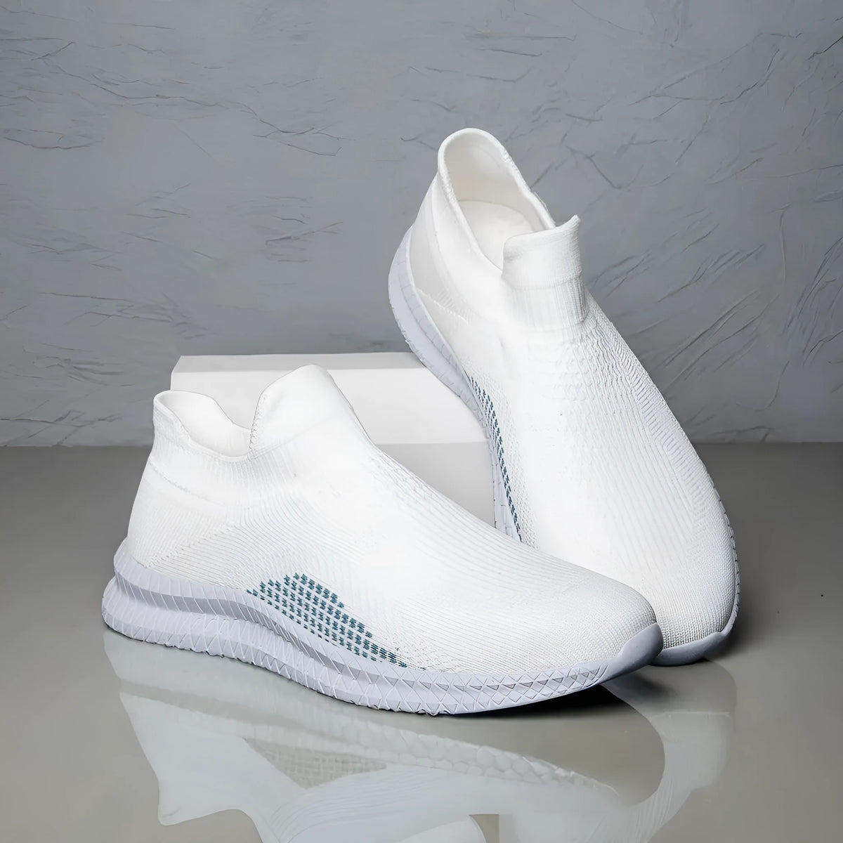 Popcorn Flyknit low-top casual sneaker in fabric, shown in a solid colour.