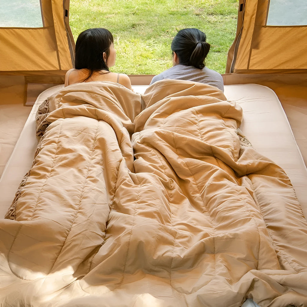 Universal four seasons outdoor camping sleeping bag with dirty-proof design in various colours