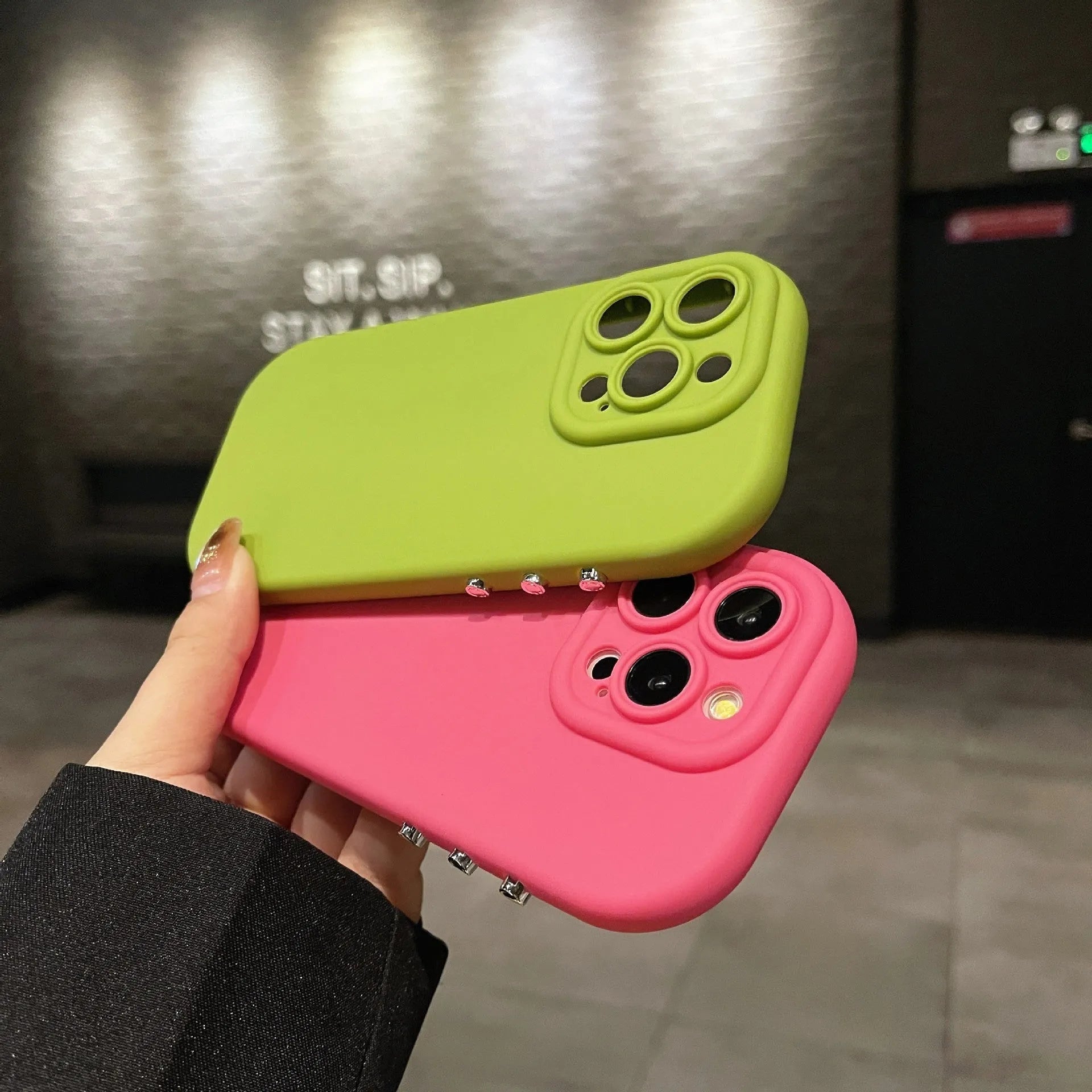 Soft silicone phone case with electroplating finish in antique white for iPhone, shockproof and anti-fingerprint