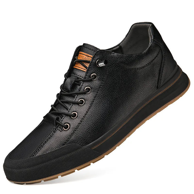 Men's white and black leather lace-up casual trainers with round toe and flat heel