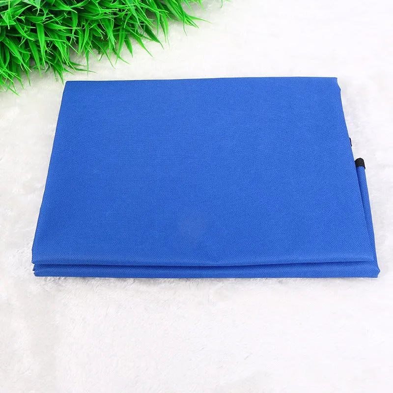 Square 135cm car pet pad in blue Oxford 600D fabric with waterproof backing for vehicle seat protection