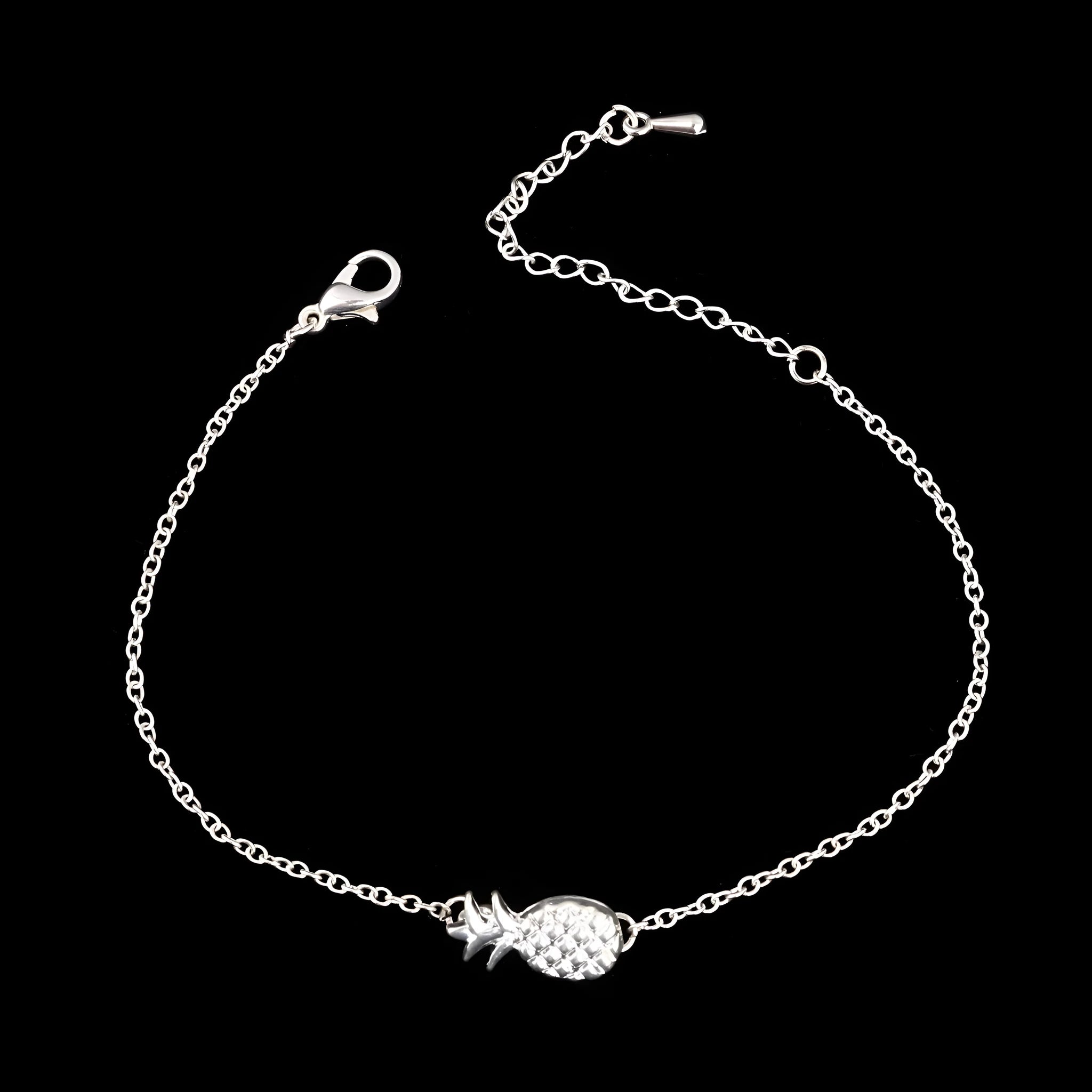 Alloy pineapple bracelet showing gold and silver colour options with adjustable clasp