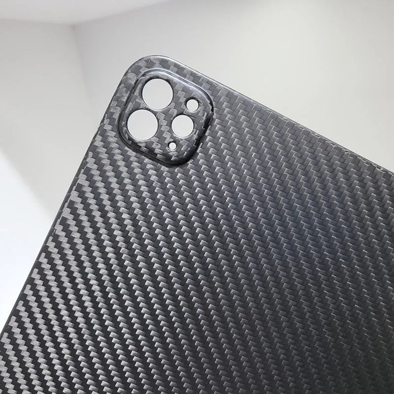 iPad Pro 11 carbon fibre flat protective cover with 3K matte patterning and heat dissipation properties