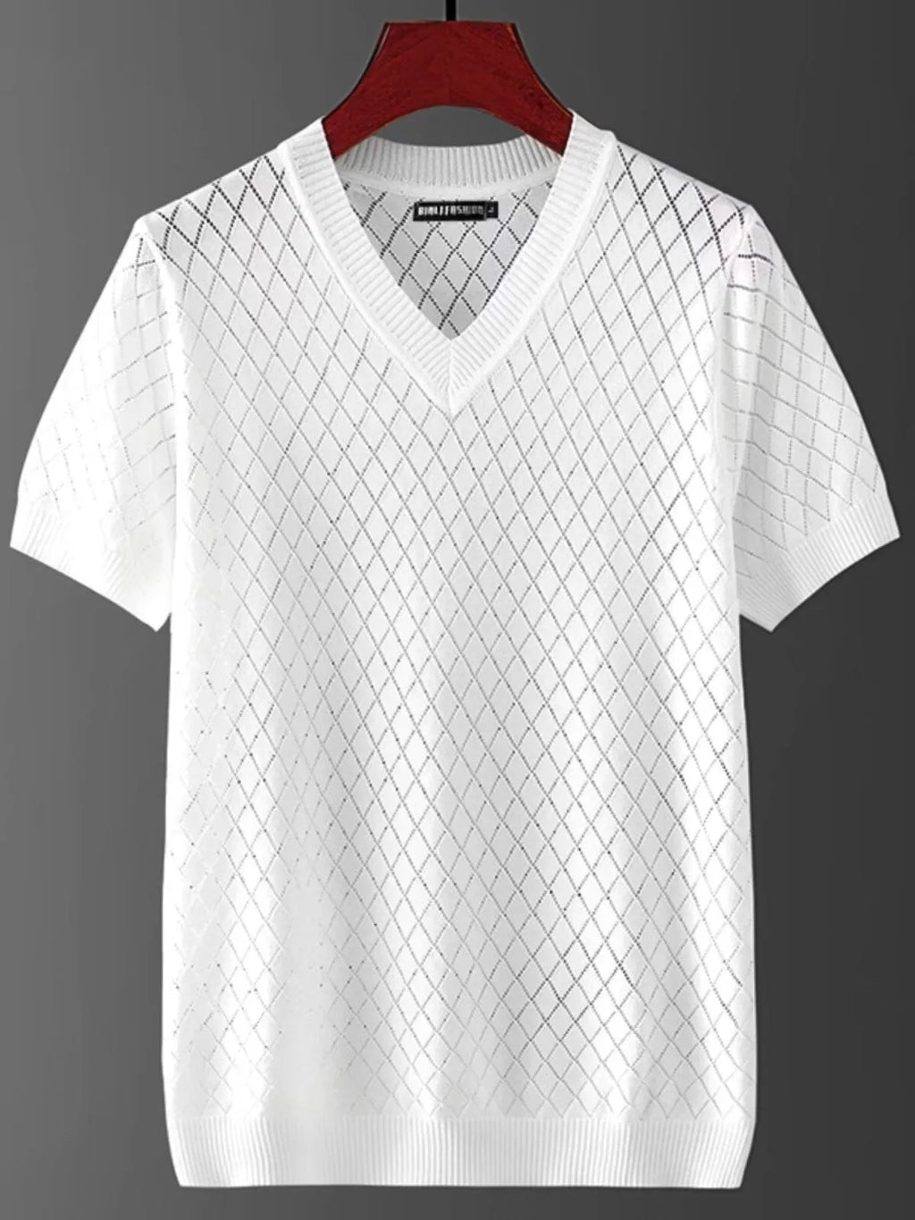 Men's Korean style ice silk T-shirt in black and white colours with V-neck and round neck options