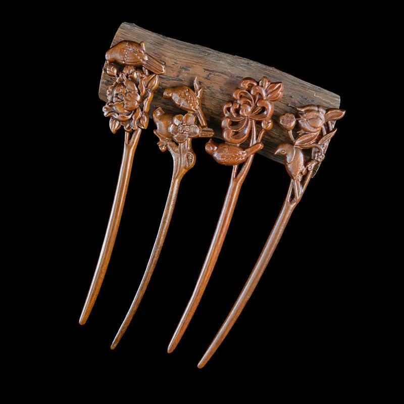 Gold Sandalwood daily updo gadget hair claw hairpin in New Chinese style geometric shape, wood material