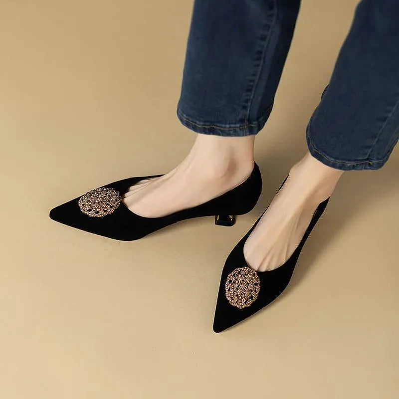 Women's French style stiletto pointed-toe shoes in black and orange with shallow mouth cut for commuting
