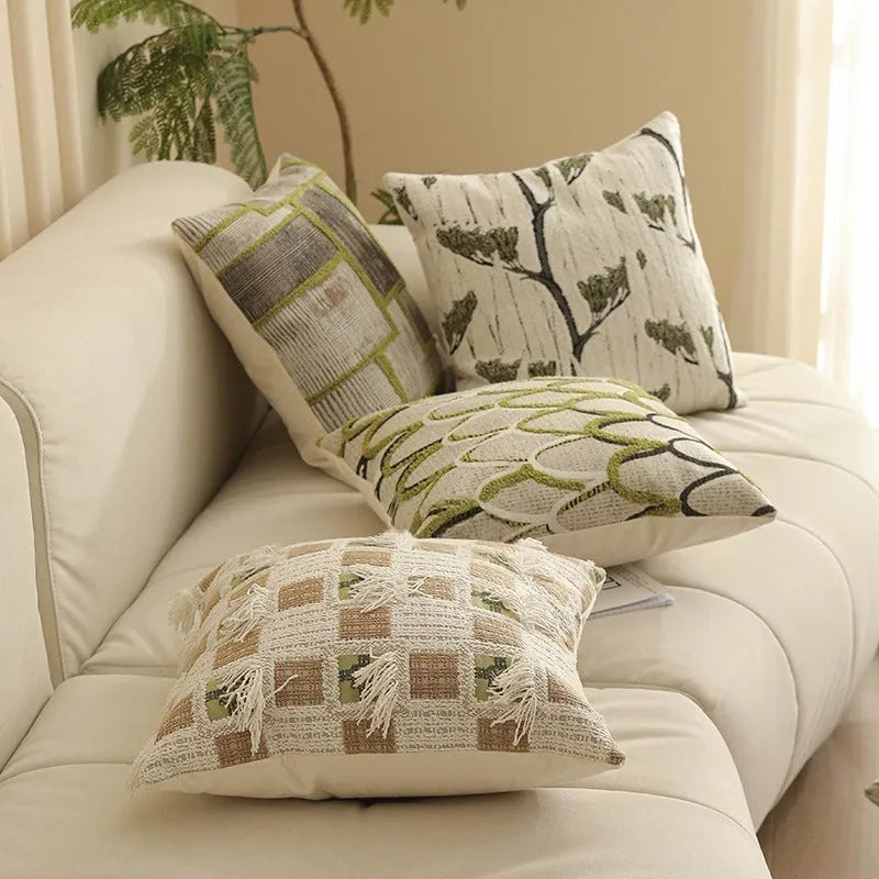 Square 45cm jacquard sofa cushion with woven plant and flower pattern in retro Nordic style.