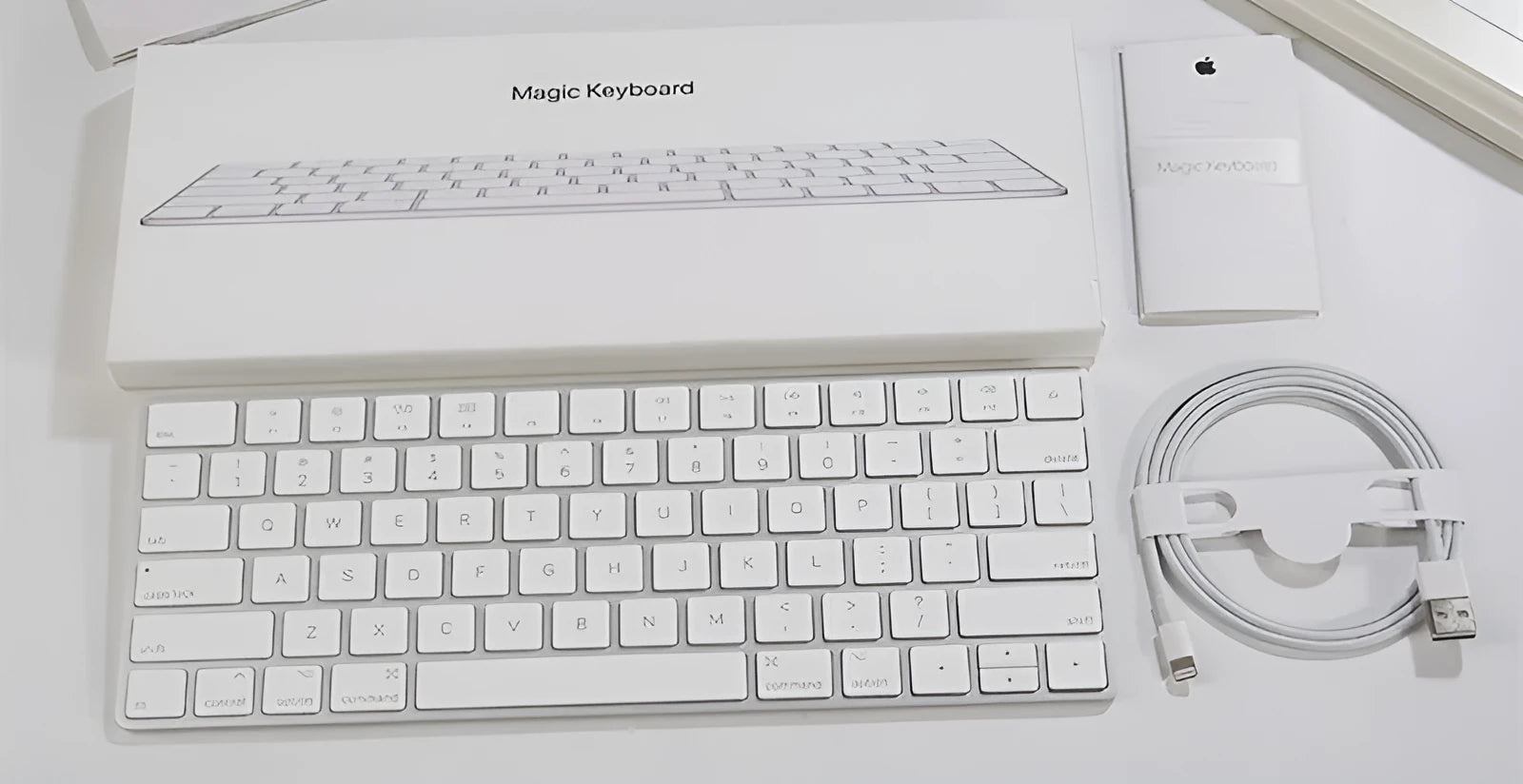 White Apple Bluetooth G6 wireless keyboard with ultra-thin metal construction
