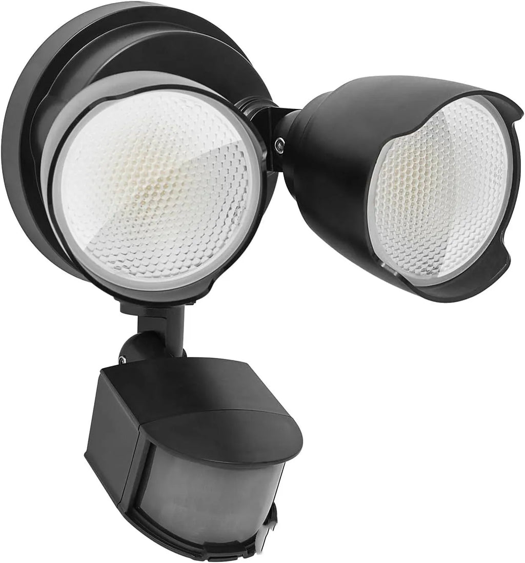White LED human body induction security flood light with infrared sensor for outdoor courtyard and garage lighting