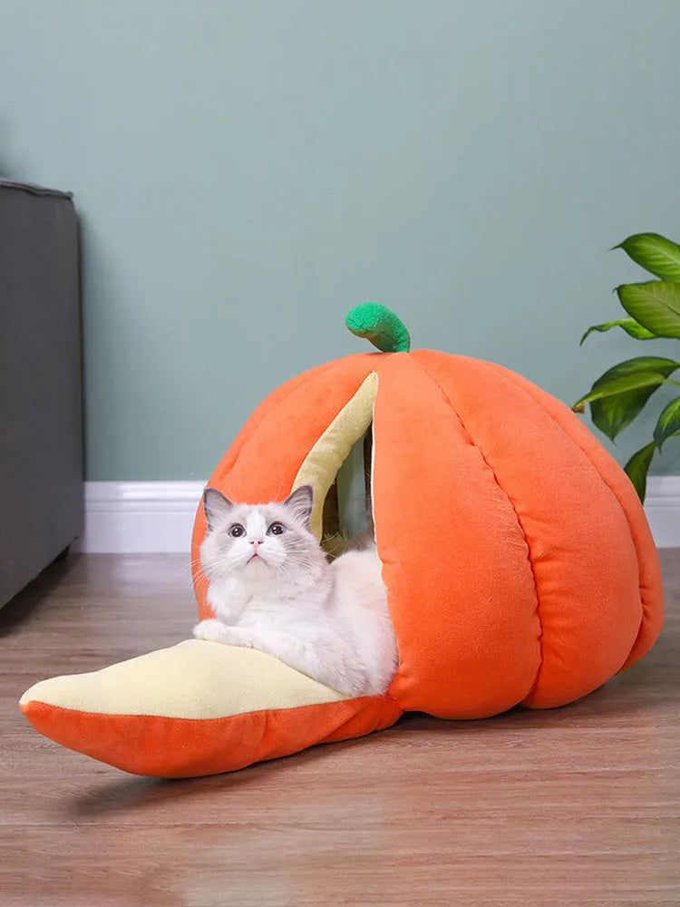 Winter enclosed pumpkin pet bed in orange coral fleece for cats and small dogs, 40x40x35cm and 50x50x40cm