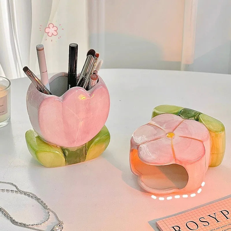 Ceramic flower pen holder storage box with floral pattern on desktop