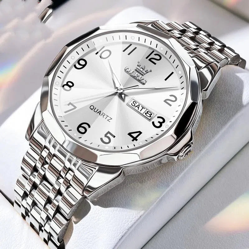 Men's digital calendar quartz watch with round dial, luminous hands, and stainless steel bottom