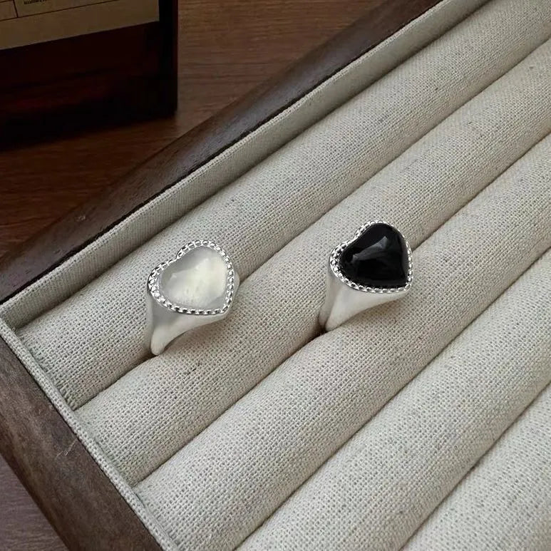 S925 sterling silver ring with black agate heart design and adjustable opening