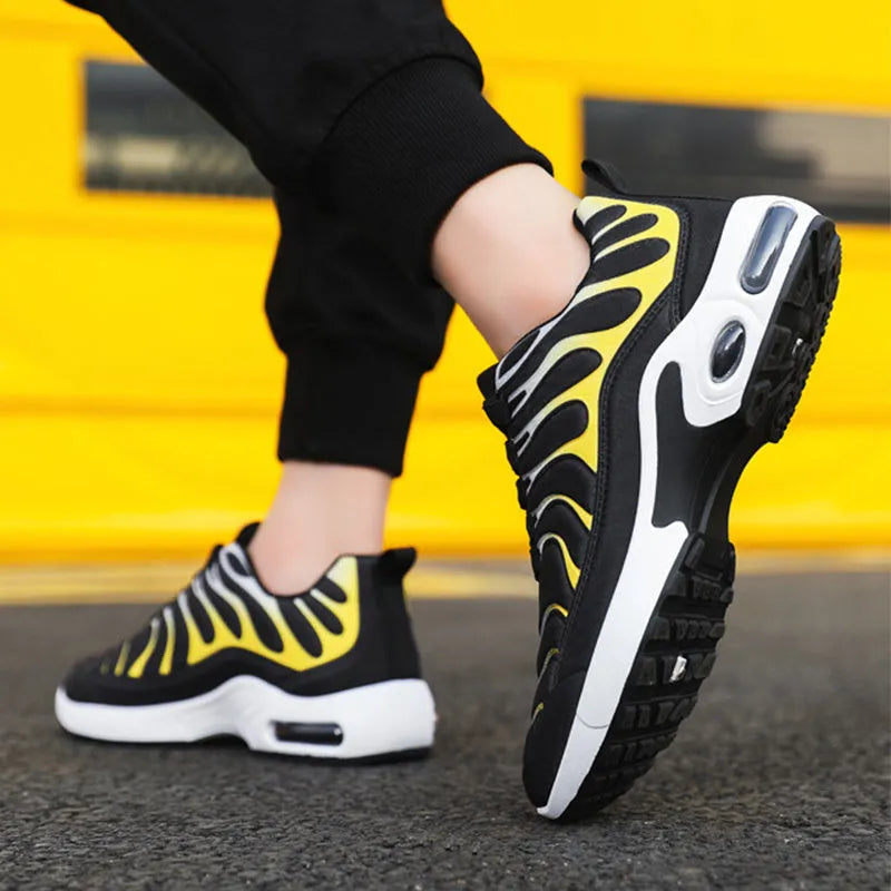 Colour-blocked men's lace-up air cushion sneakers with fabric upper and rubber sole, blue colour