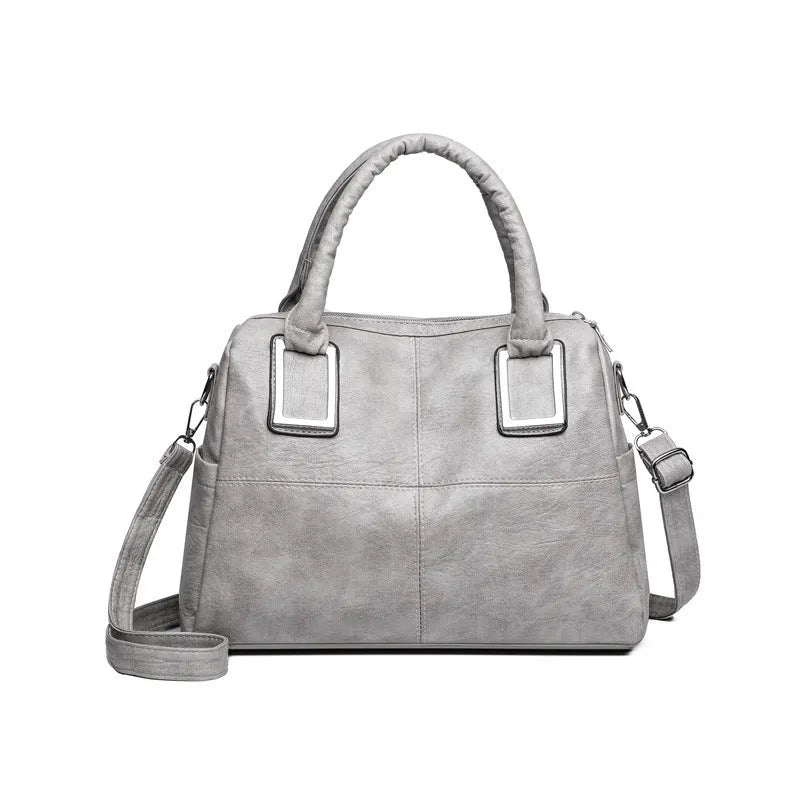 Women's practical shoulder bag in horizontal square shape with large capacity interior