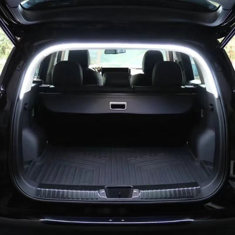 Universal car boot light strip in warm or white light, 2 m or 4 m, with pins and belt tool for rear trunk and tail box