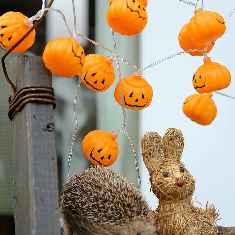Halloween LED string lights with pumpkin design, 1.5 metre length, battery operated