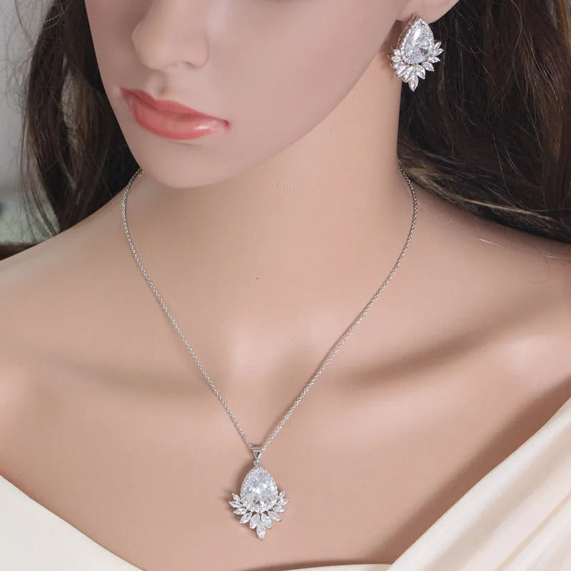 Bridal banquet jewellery chain set showing necklace and bracelet in blue, red, or white options