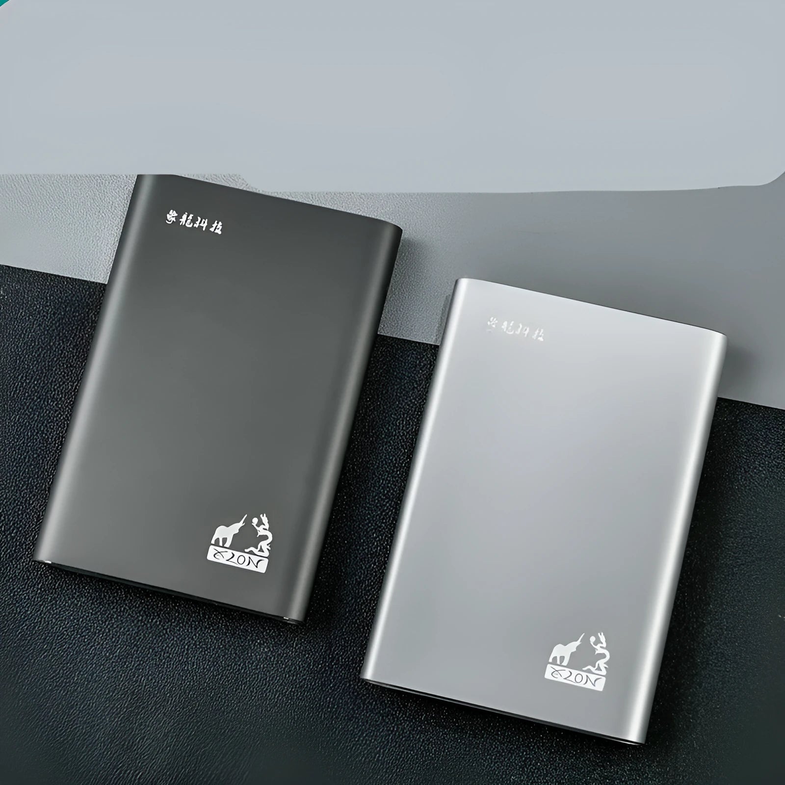 External portable hard drive with metal casing, USB 3.0 interface, 2.5-inch size, black and silver colours