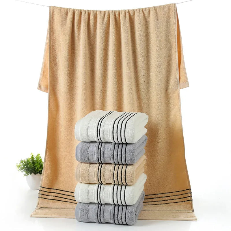 White 100% cotton jacquard towel set with 70x140cm bath towel and two 34x74cm hand towels