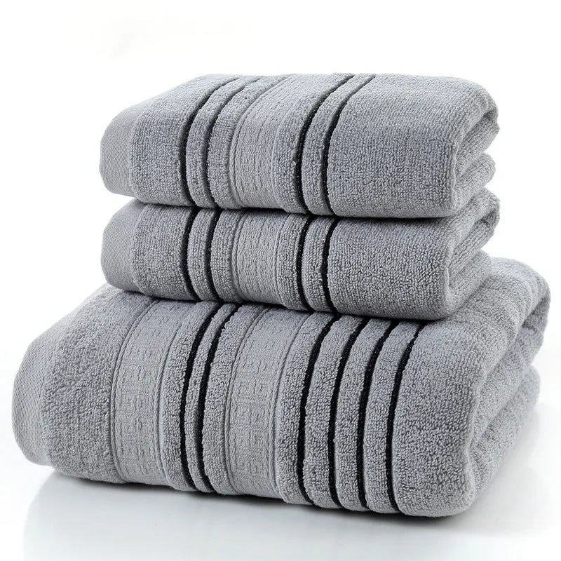 White 100% cotton jacquard towel set with 70x140cm bath towel and two 34x74cm hand towels