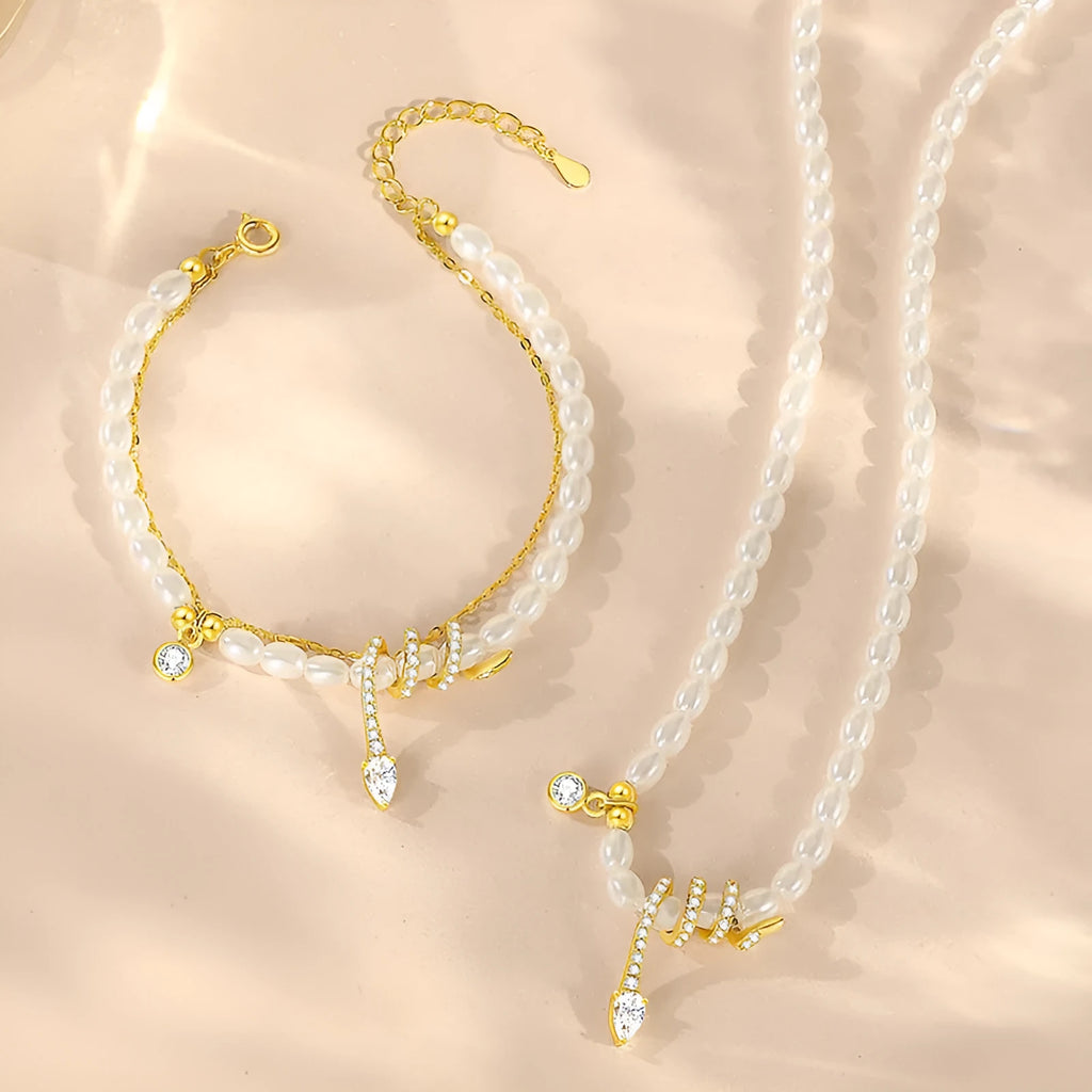 Pearl snake bracelet with geometric design in 925 silver with gold or white gold electroplating