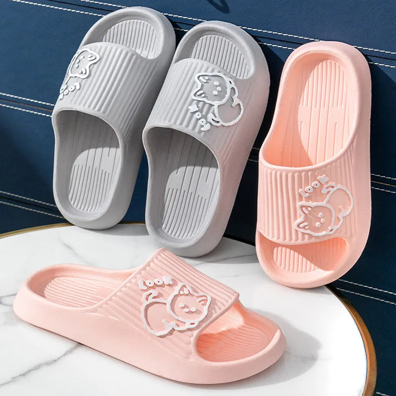 Women's cat print platform slippers in green, with a thick non-slip EVA sole for indoor and outdoor use.