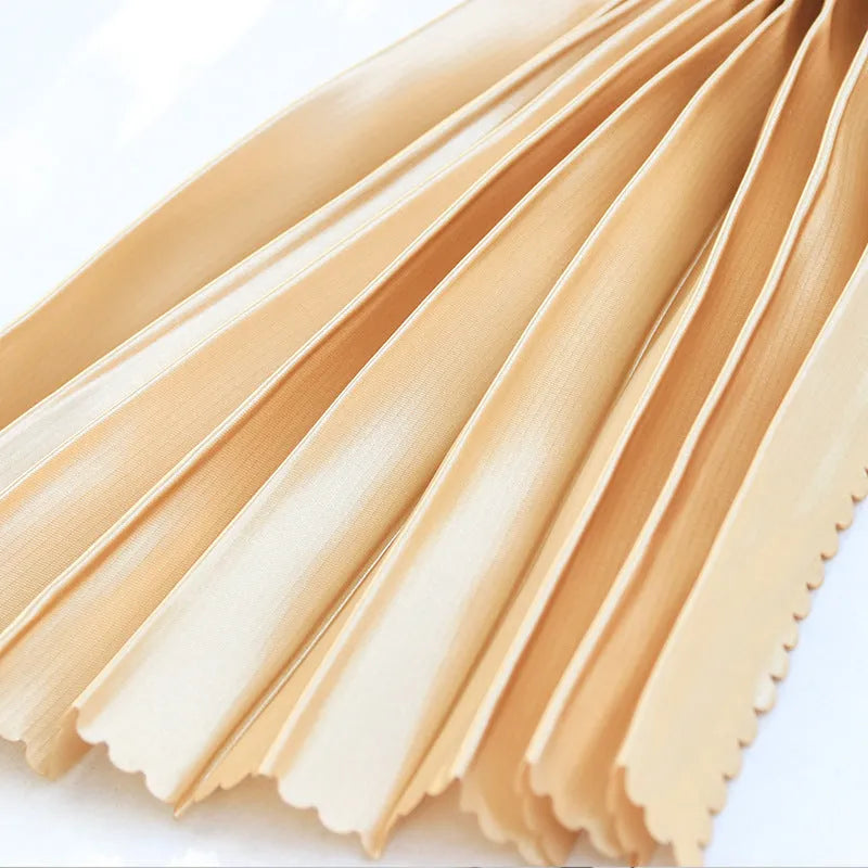 Auto retractable car sunshade sunscreen with roller shutter mechanism in thick opaque cloth material