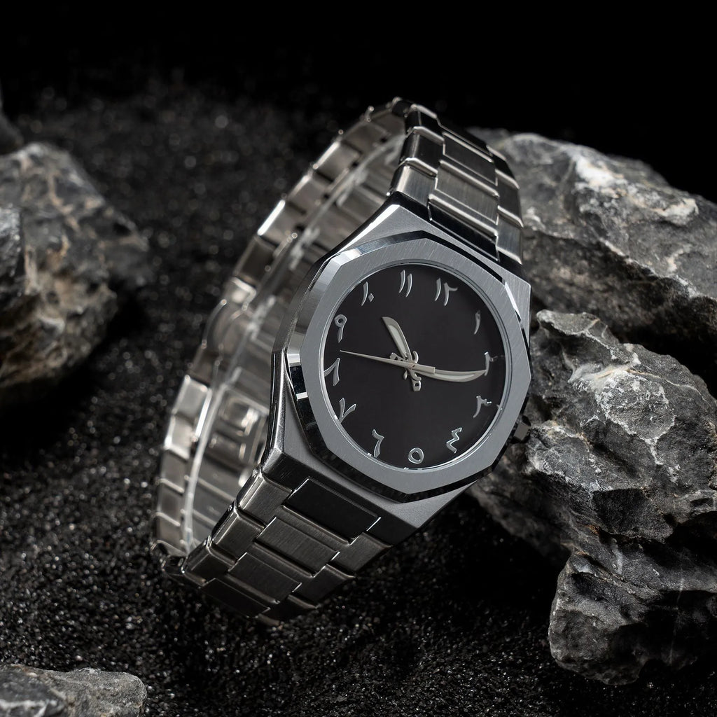 Men's stainless steel quartz watch with business style design in black and silver colour options