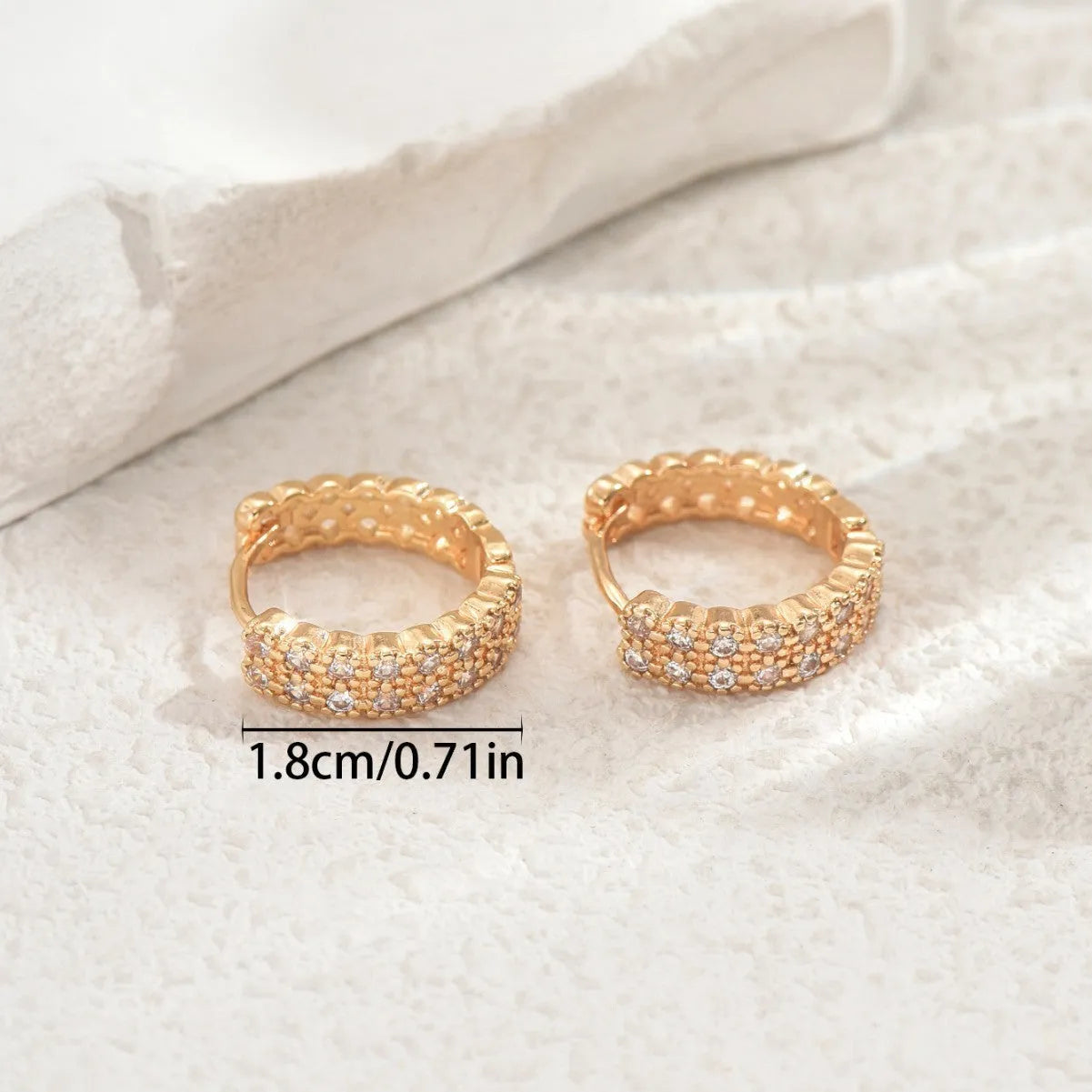 Geometric pattern copper ear studs with round dot ring design elements