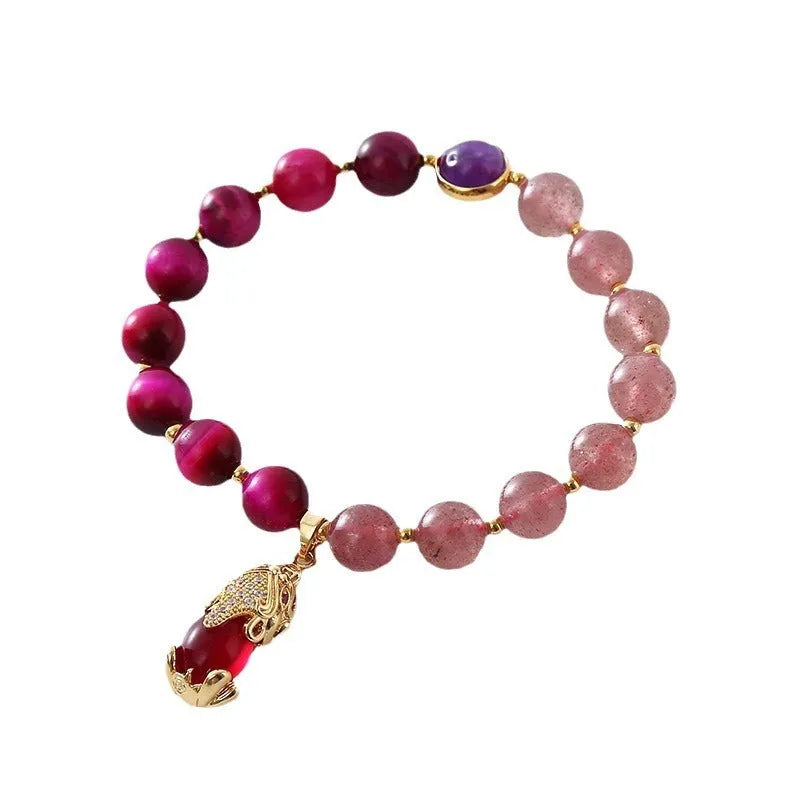 Women's strawberry crystal bracelet with elastic rope measuring 18cm in simple design