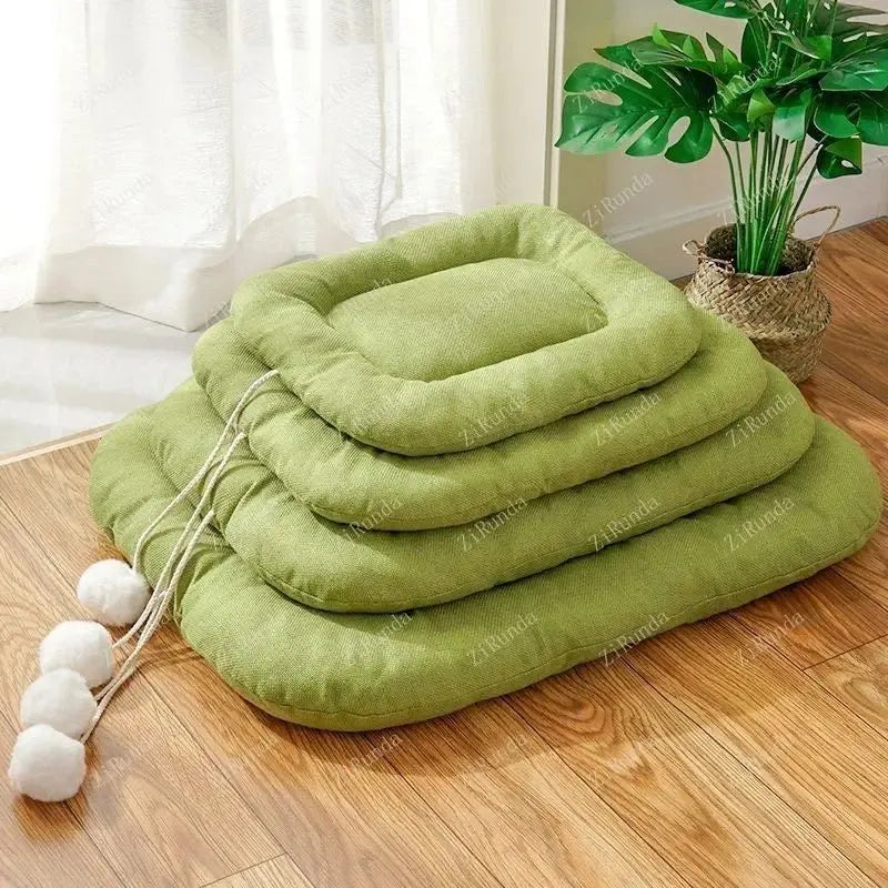 Universal pet cooling cushion in brown, size L 40x60cm for pets up to 7.5kg, summer heat relief mat