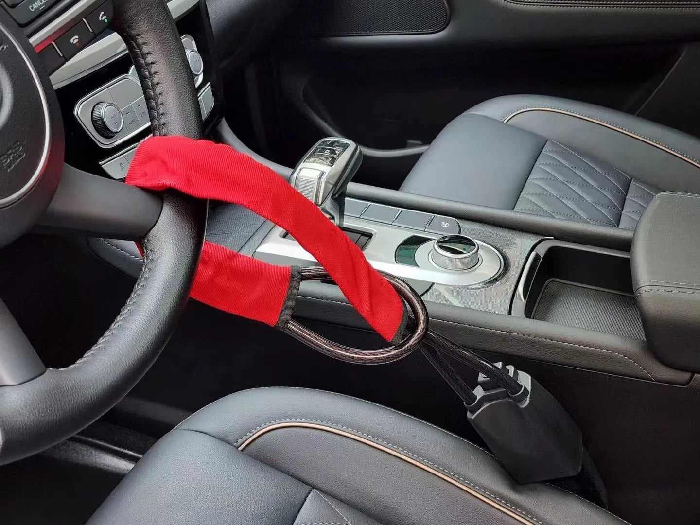 Car steering wheel wire rope lock in red, yellow or black colour for General Motors vehicles